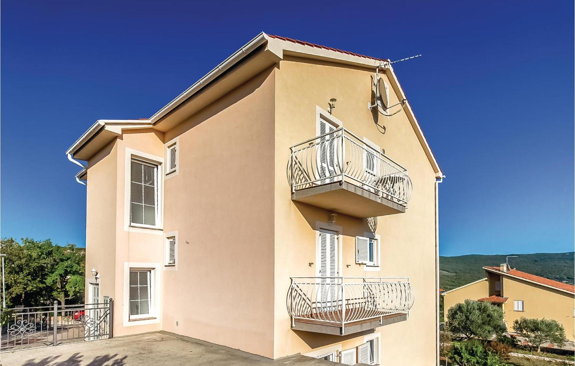 Stunning Apartment In Kornic With House Sea View Exterior photo